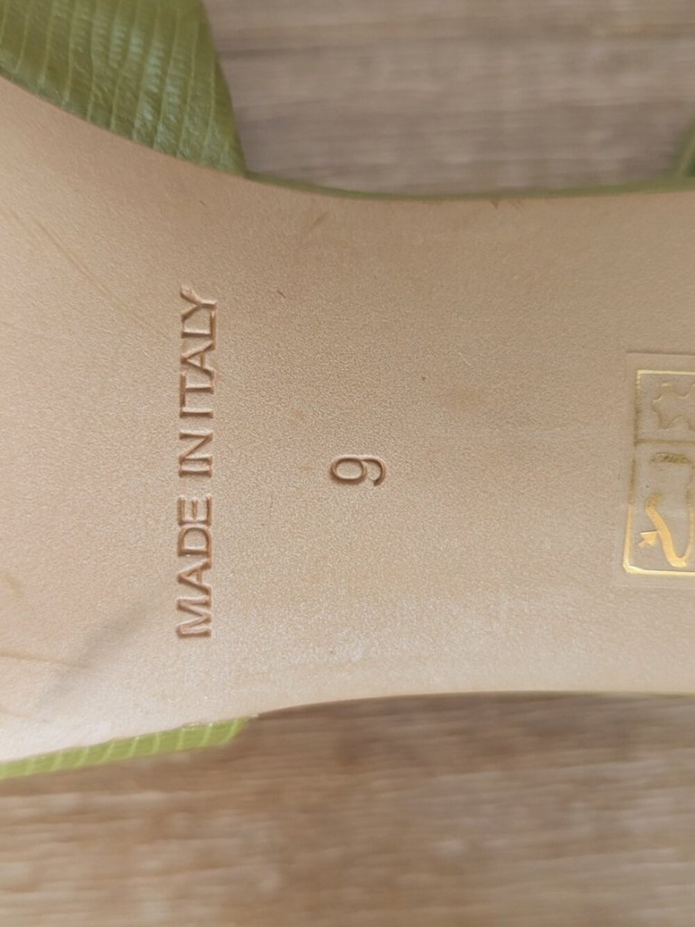 Everlane Avocado Green Block Heel Sandal. Size 9. - Picture 4 of 4